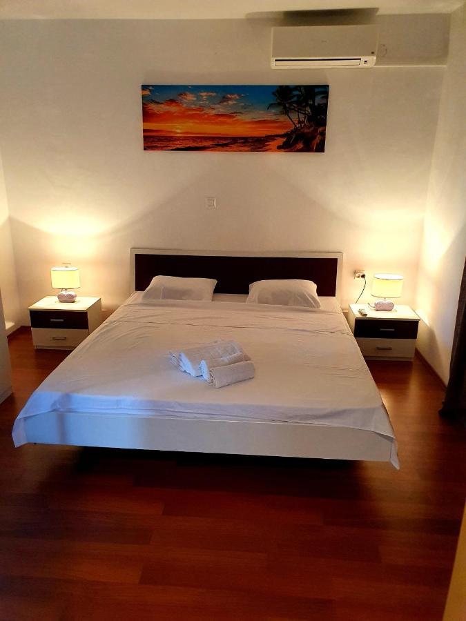 Apartmani Desnica Kruševo 외부 사진