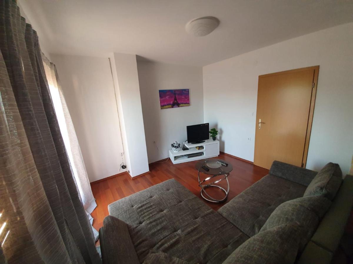 Apartmani Desnica Kruševo 외부 사진