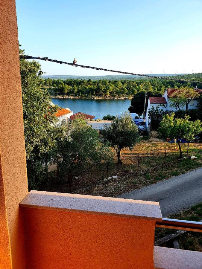 Apartmani Desnica Kruševo 외부 사진