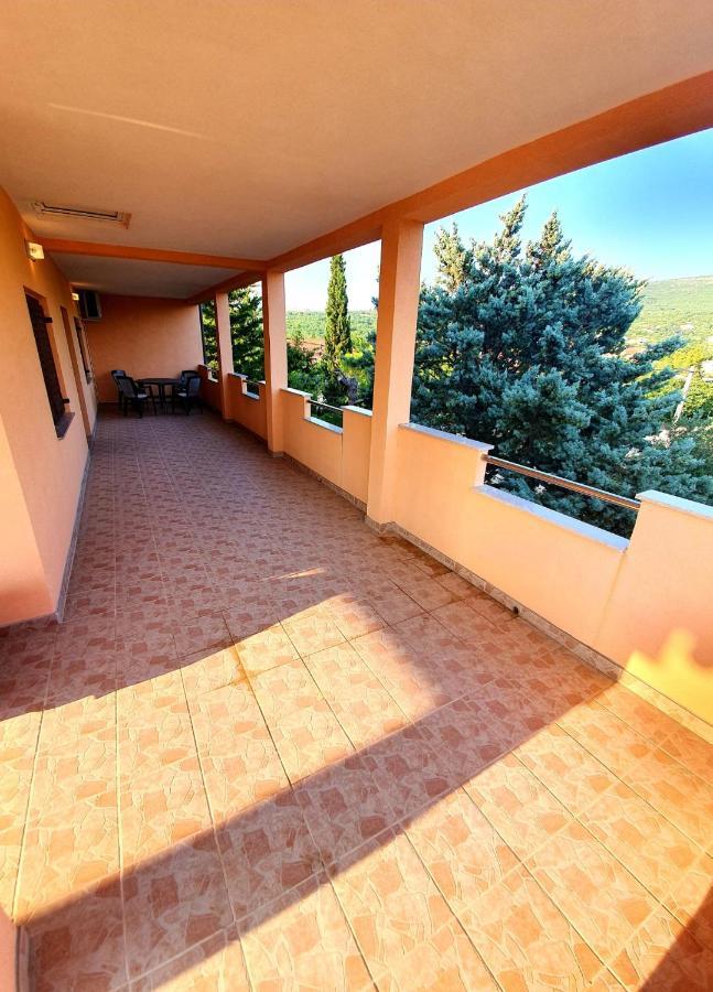 Apartmani Desnica Kruševo 외부 사진
