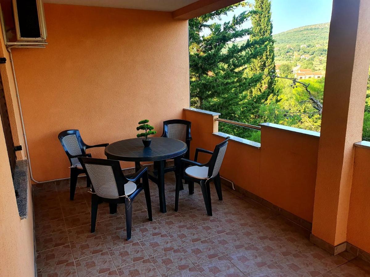 Apartmani Desnica Kruševo 외부 사진